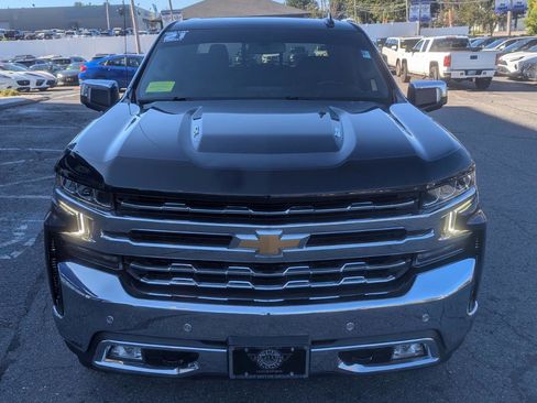 Used 2021 Chevrolet Silverado 1500 LTZ w/ Z71 Off-Road Package AWD/4WD image 3