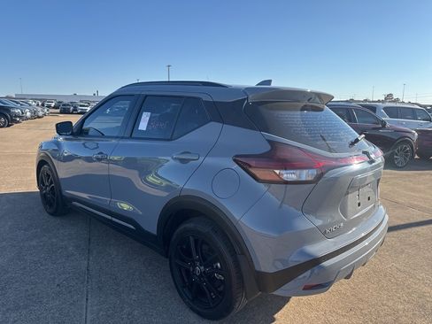 Used 2023 Nissan Kicks SR w/ SR Premium Package image 5