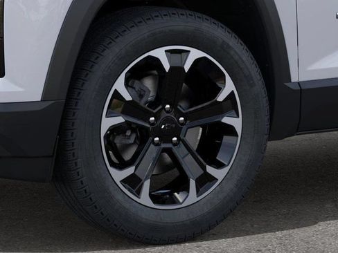 New 2026 Chevrolet Equinox LT w/ Safety and Technology Package FWD image 9