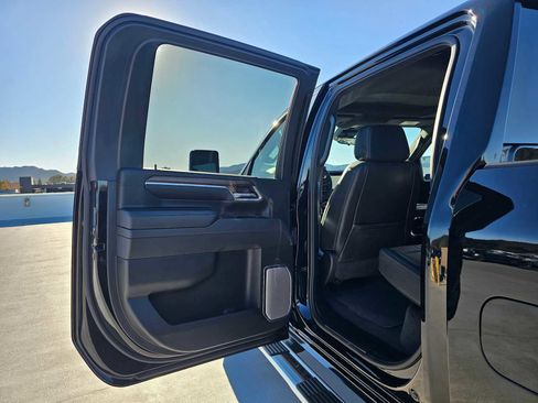 Used 2025 Chevrolet Silverado 3500 High Country w/ Technology Package image 16