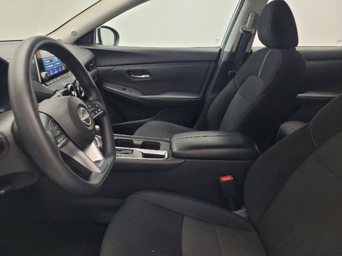 Used 2024 Nissan Sentra SV FWD image 17