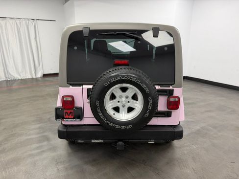 Used 2004 Jeep Wrangler Sahara w/ Dual Top Group AWD/4WD image 12