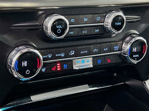 Used 2021 Ford F150 Lariat w/ Equipment Group 502A High image 21