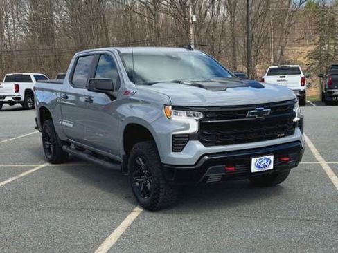 Used 2024 Chevrolet Silverado 1500 LT Trail Boss w/ Protection Package AWD/4WD image 2