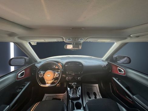 Used 2020 Kia Soul GT-Line Turbo FWD image 10