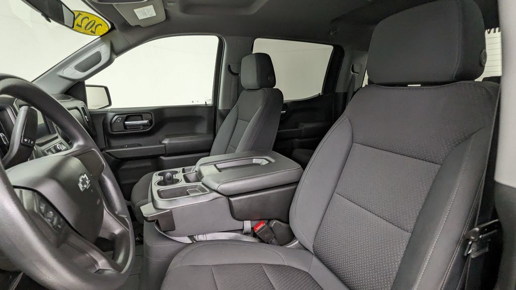 Used 2021 Chevrolet Silverado 1500 Custom Trail Boss AWD/4WD image 2