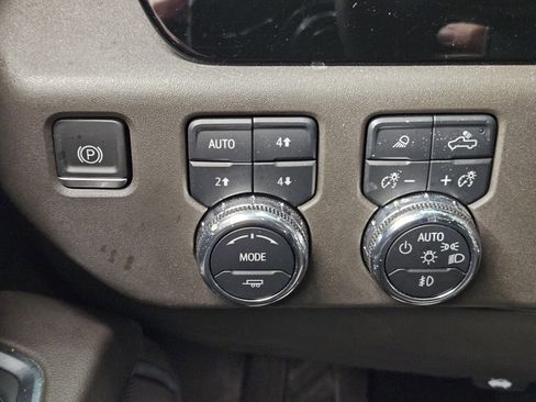 Used 2022 GMC Sierra 1500 SLT image 25