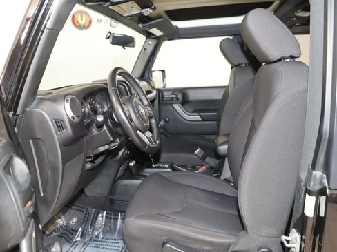 Used 2017 Jeep Wrangler Sport w/ Dual Top Group image 9