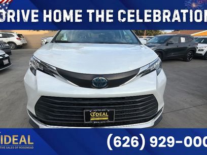 Used 2023 Toyota Sienna XLE