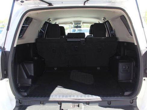 Used 2016 Toyota 4Runner SR5 AWD/4WD image 27