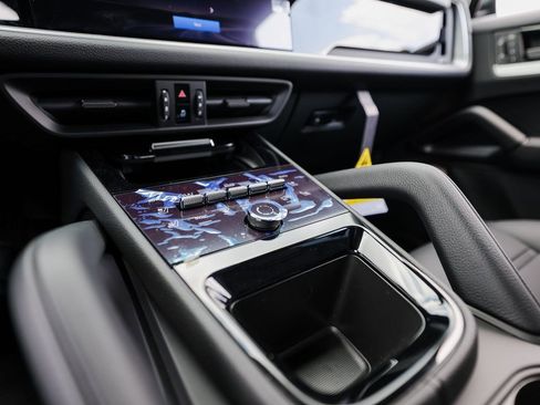 New 2026 Porsche Cayenne S image 20