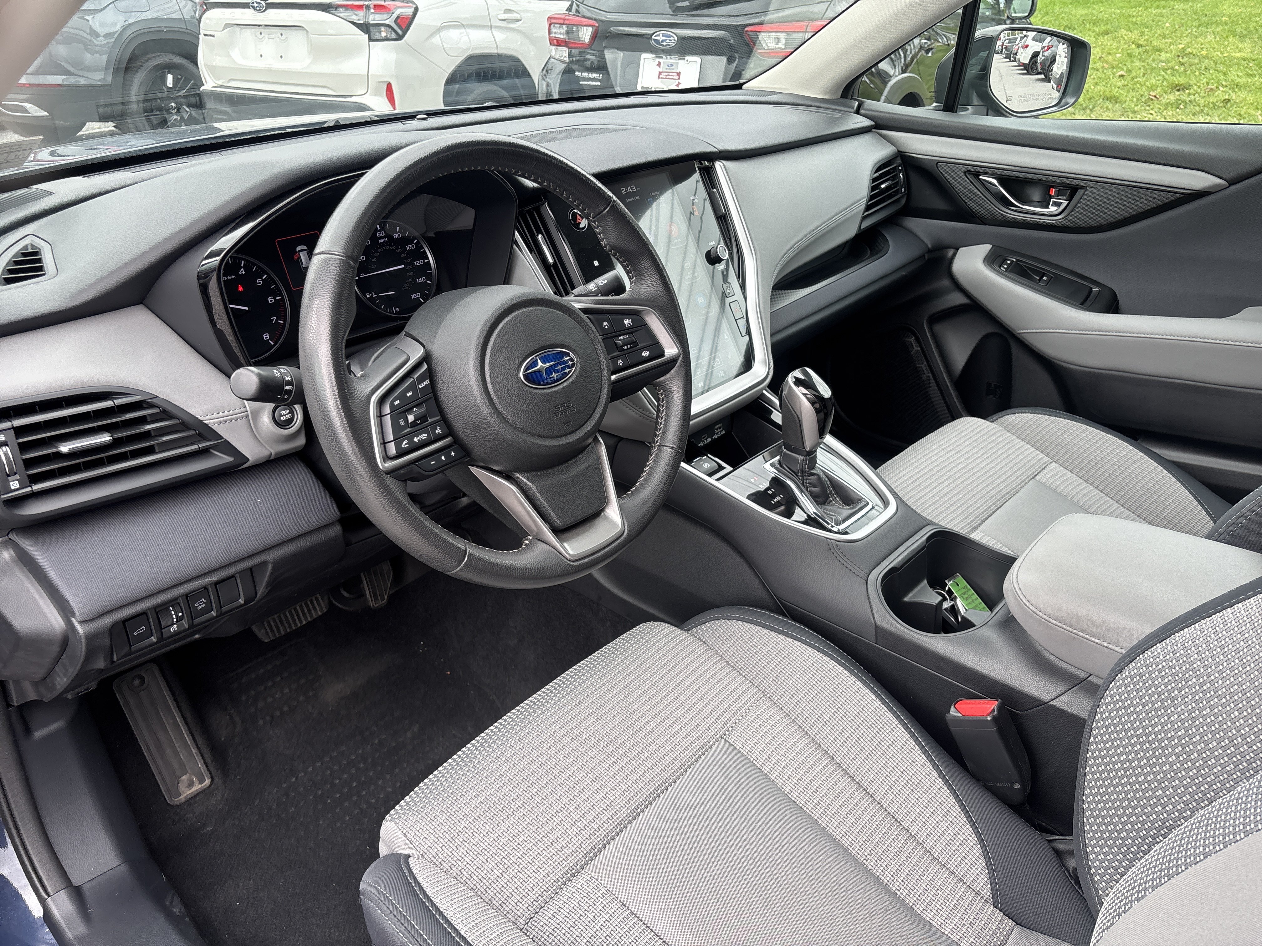Used 2024 Subaru Outback Premium AWD/4WD image 29