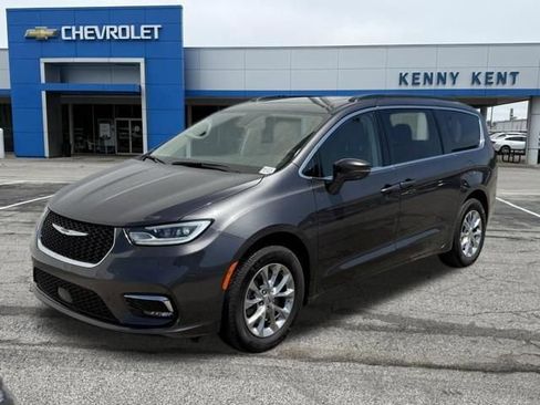 Used 2022 Chrysler Pacifica Touring-L AWD/4WD image 38
