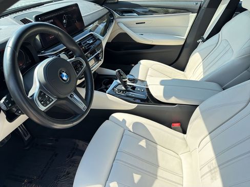Certified 2023 BMW M550i xDrive w/ Executive Package image 19