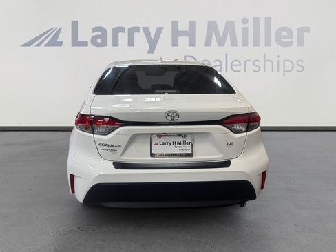 Certified 2026 Toyota Corolla LE w/ Carpet Mat Package (TMS) FWD image 4