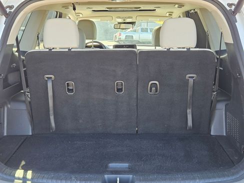 Used 2021 Kia Telluride EX w/ EX Premium Package FWD image 30