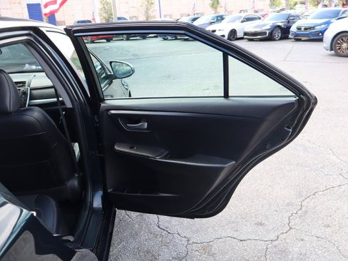 Used 2016 Toyota Camry SE FWD image 12