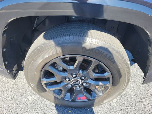 Used 2023 Toyota Tundra Platinum w/ Advanced Package RWD image 8
