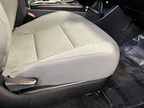 Used 2021 Toyota Tacoma SR image 11