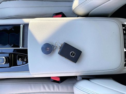 New 2026 Volvo XC90 T8 Ultra w/ Protection Package Premier image 35