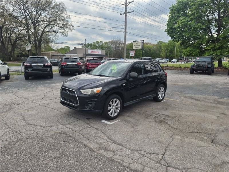 Used 2014 Mitsubishi Outlander Sport ES FWD image 1