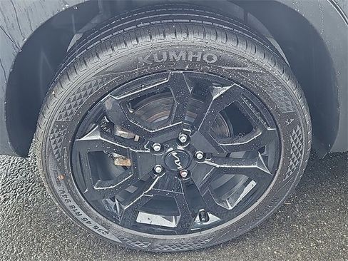 Certified 2024 Kia Seltos X-Line image 9