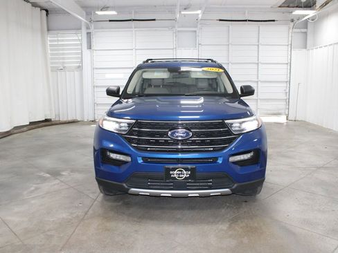 Used 2021 Ford Explorer XLT w/ Equipment Group 202A RWD image 3