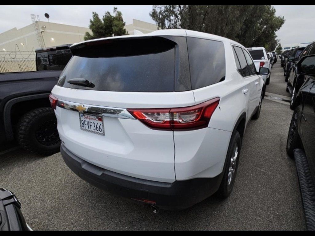 Used 2019 Chevrolet Traverse LS w/ LPO, Cargo Package FWD image 6