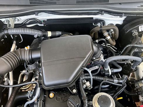 Used 2022 Toyota Tacoma SR RWD image 30