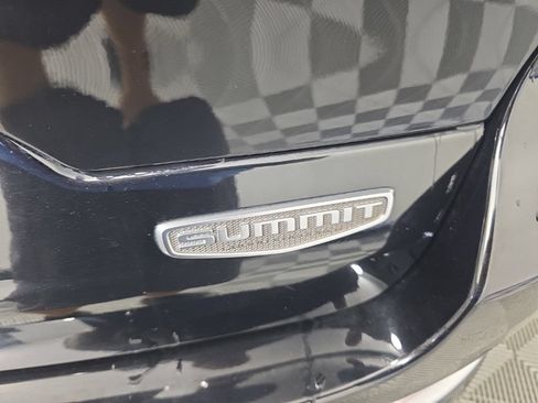 Used 2022 Jeep Grand Cherokee Summit AWD/4WD image 36