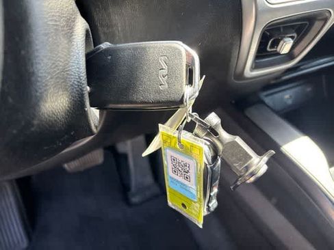 Used 2022 Kia Sorento LX FWD image 23