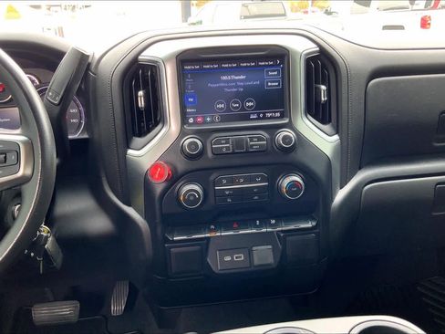 Used 2019 Chevrolet Silverado 1500 LT w/ Trailering Package image 7