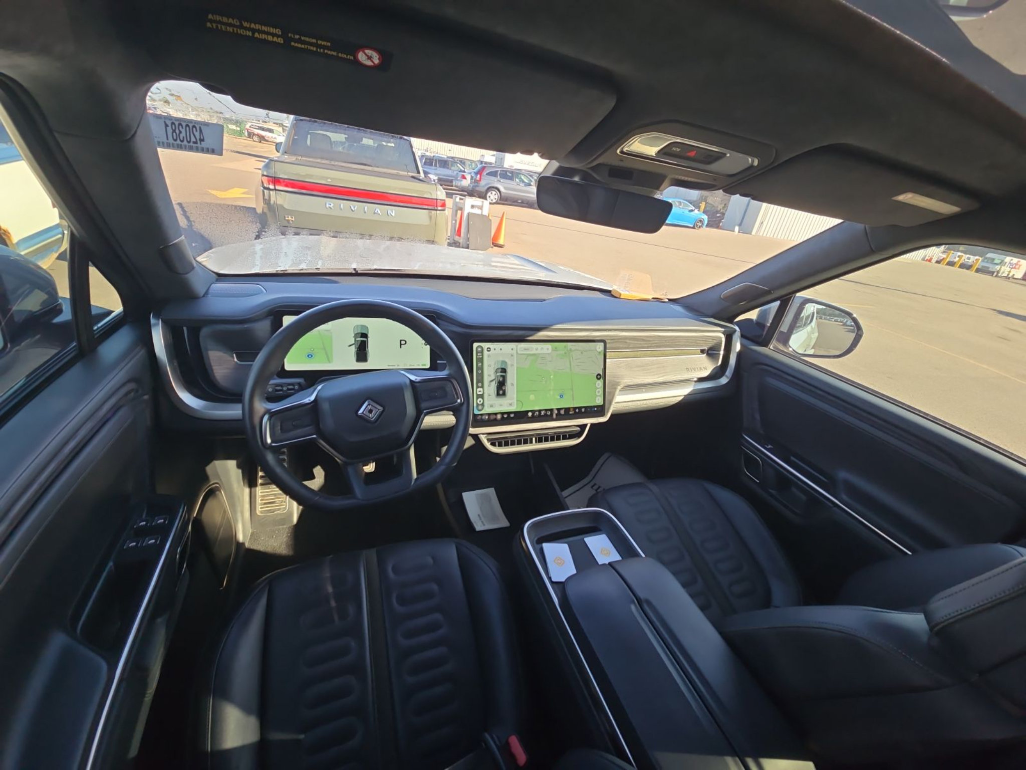 Used 2022 Rivian R1T Adventure AWD/4WD image 3