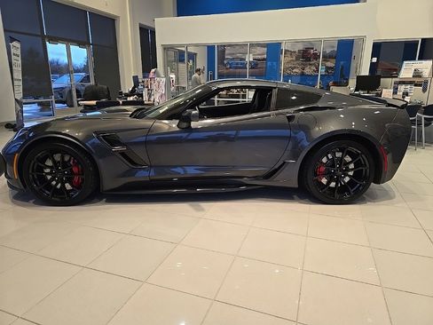 Used 2017 Chevrolet Corvette Grand Sport image 2