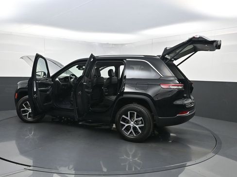 Used 2023 Jeep Grand Cherokee Limited AWD/4WD image 45
