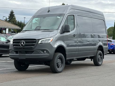 New 2026 Mercedes-Benz Sprinter 144 Cargo image 8