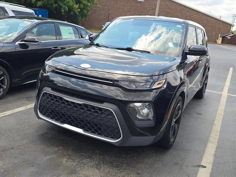 Used 2020 Kia Soul LX FWD image 3