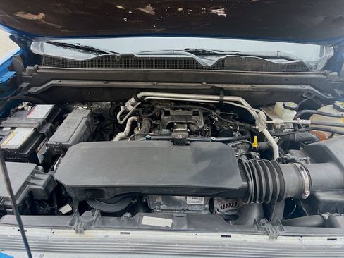 Used 2024 Chevrolet Colorado LT w/ LT Convenience Package AWD/4WD image 29