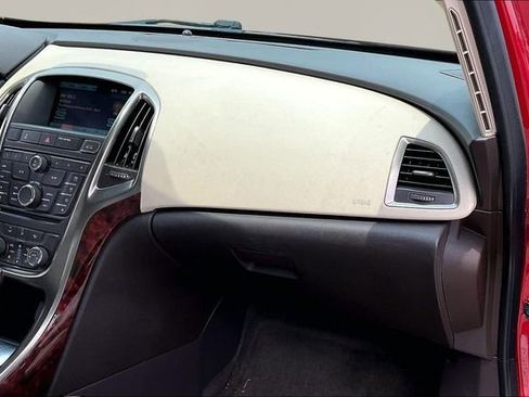 Used 2014 Buick Verano FWD image 18