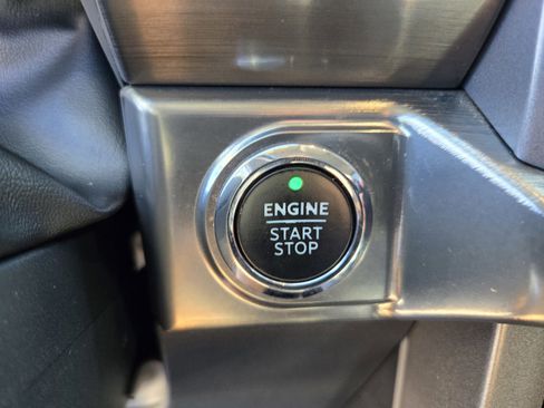 Used 2023 Ford F150 Lariat w/ Equipment Group 502A High AWD/4WD image 26