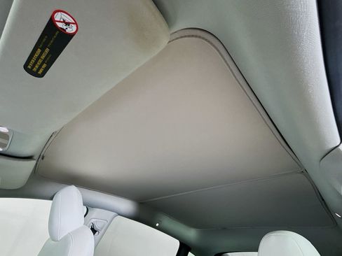 Used 2022 Tesla Model Y Performance image 21