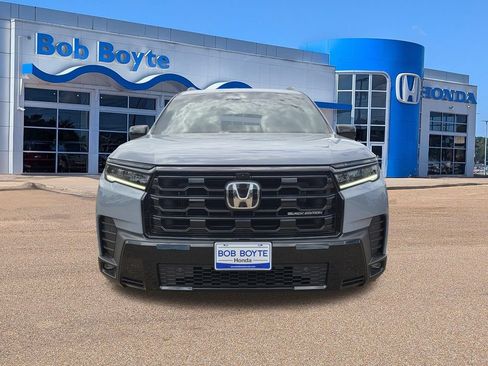 Used 2026 Honda Pilot Black Edition image 2