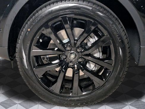 New 2026 Land Rover Discovery S AWD/4WD image 9
