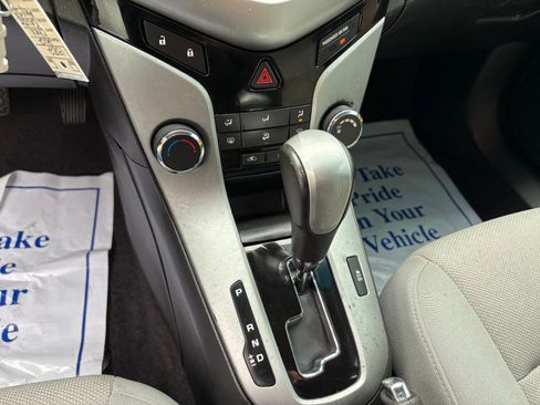 Used 2012 Chevrolet Cruze LT image 27