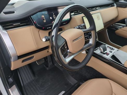 New 2027 Land Rover Range Rover Long Wheelbase SE AWD/4WD image 7
