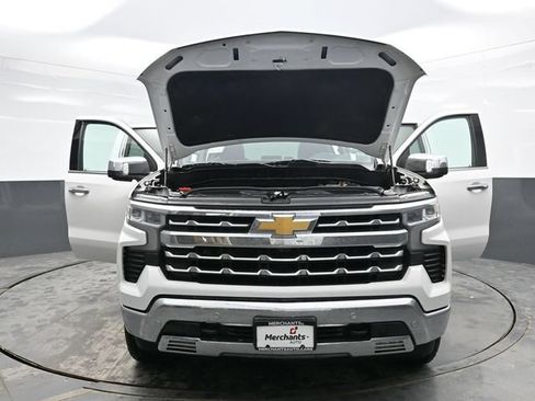 Used 2023 Chevrolet Silverado 1500 LTZ AWD/4WD image 40