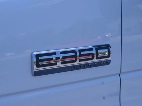 Used 2022 Ford E-350 and Econoline 350 Super Duty RWD image 23