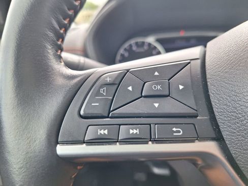 Used 2025 Nissan Sentra SR w/ SR Premium Package FWD image 13