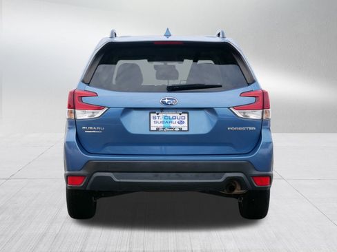 Used 2021 Subaru Forester Premium image 6