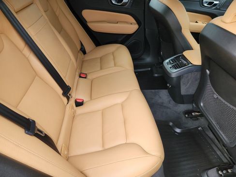 Used 2019 Volvo XC60 T6 Inscription w/ Protection Package Premier AWD/4WD image 31